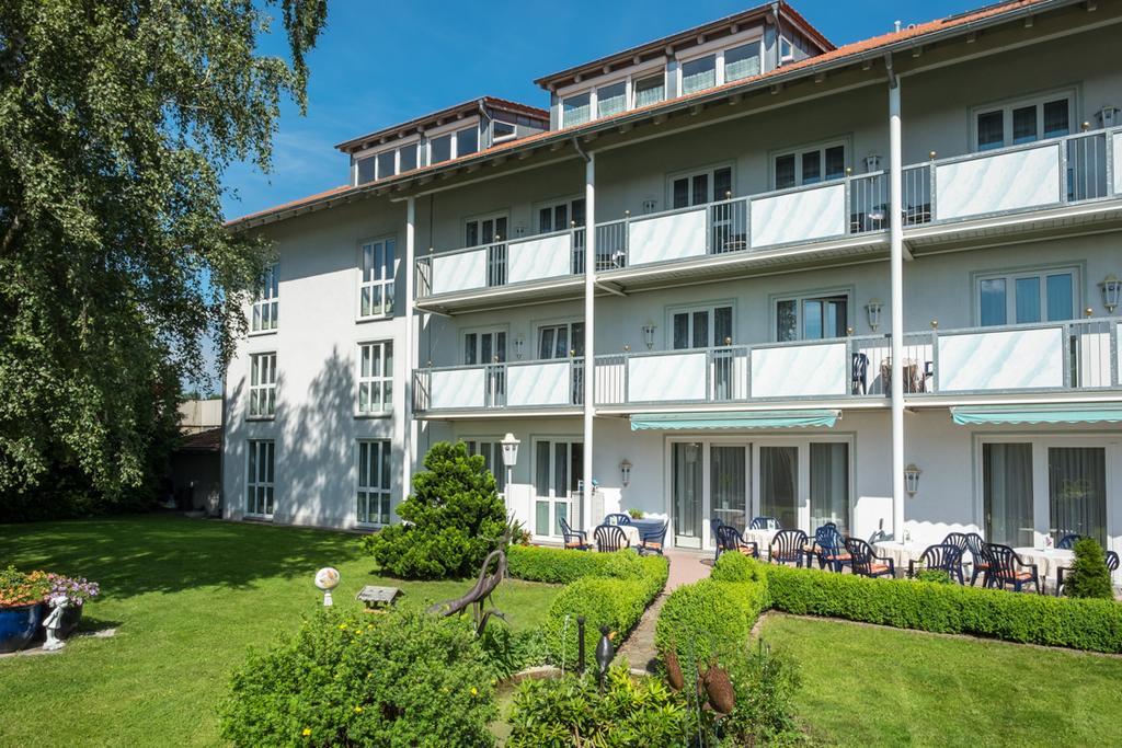 Hotel St. Martin มาร์คโทเบอร์ดอร์ฟ ภายนอก รูปภาพ