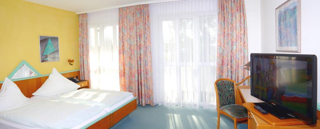 Hotel St. Martin มาร์คโทเบอร์ดอร์ฟ ห้อง รูปภาพ